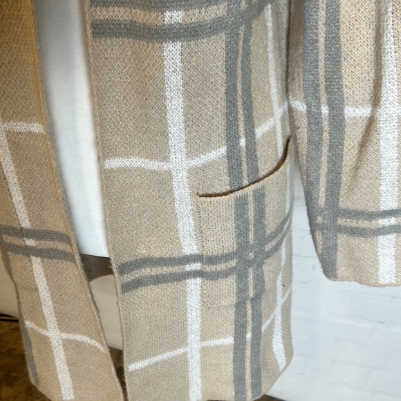 Fuji Printed Hooded Cardigan - Picture 4 of 9